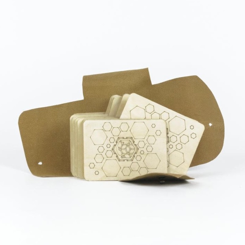 JEU DE CARTES en bois de bouleau avec étui en cuir NKD Puzzle - 2